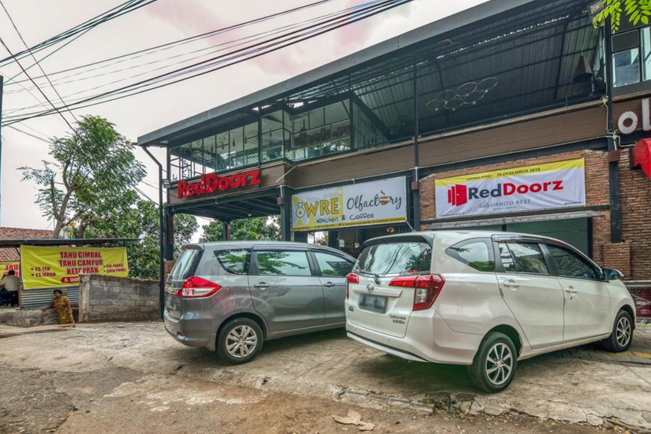 Reddoorz Plus Near Akademi Kepolisian Semarang 3 Dış mekan fotoğraf