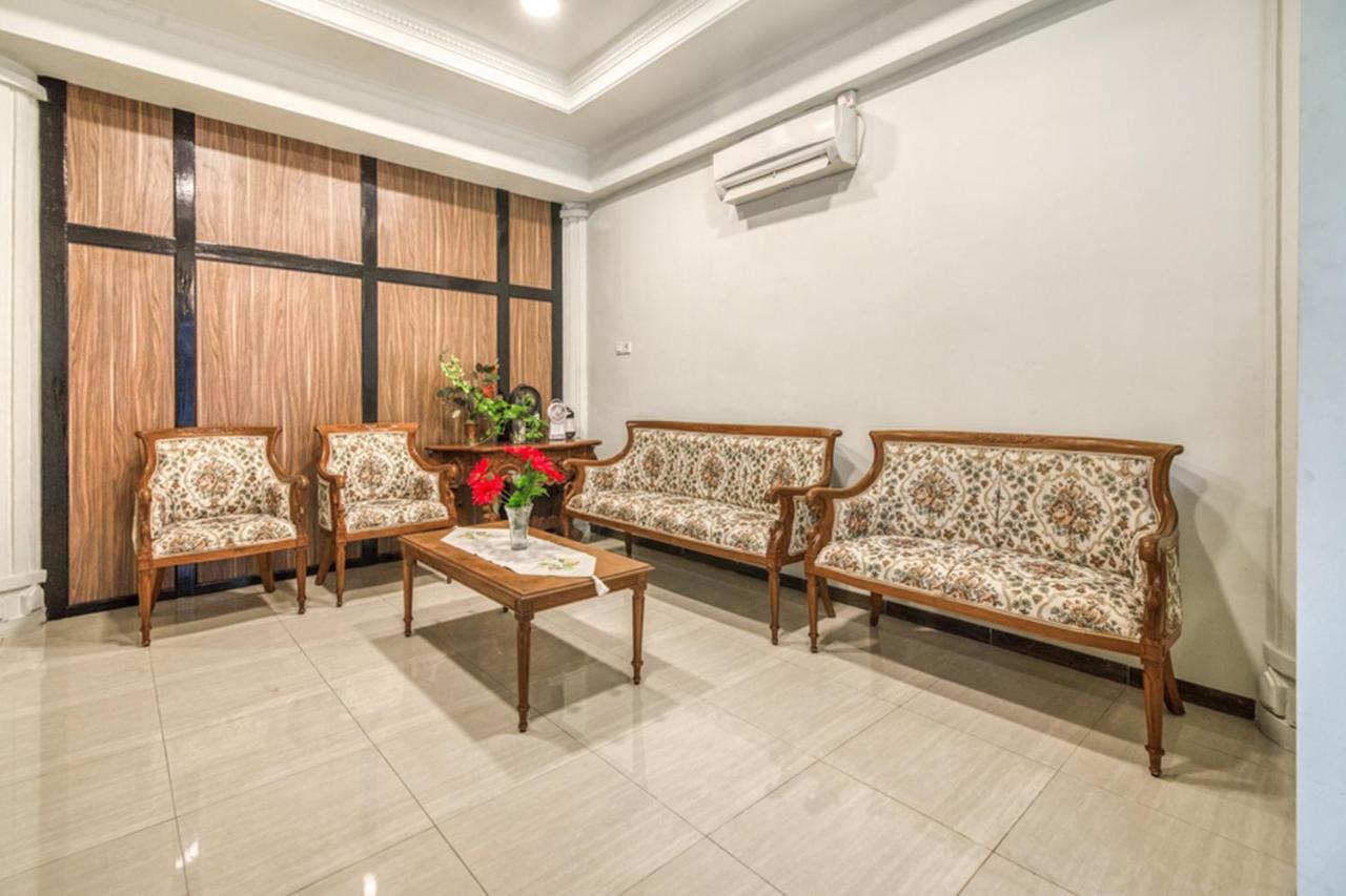 Reddoorz Plus Near Akademi Kepolisian Semarang 3 Dış mekan fotoğraf