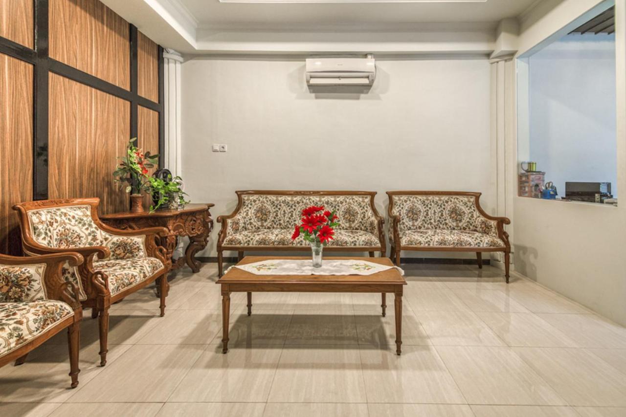 Reddoorz Plus Near Akademi Kepolisian Semarang 3 Dış mekan fotoğraf