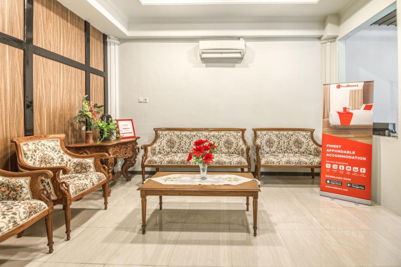 Reddoorz Plus Near Akademi Kepolisian Semarang 3 Dış mekan fotoğraf